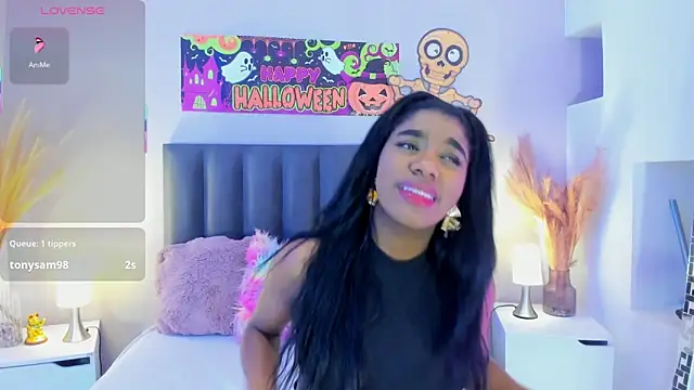 KendraChavez  online show from 10.29.25