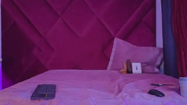 Snapshot of Kayalstone_12 chatting on 10.30.25 Kayalstone 12 online show from 10.30.25