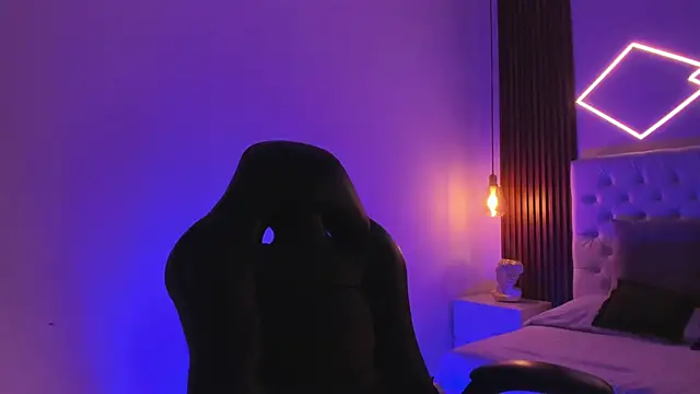 ZamabyCrucie online show from 11.21.25