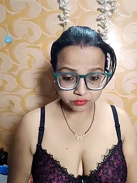 Snapshot of hornypiu697 chatting on 05.17.26 hornypiu697 online show from 05.17.26