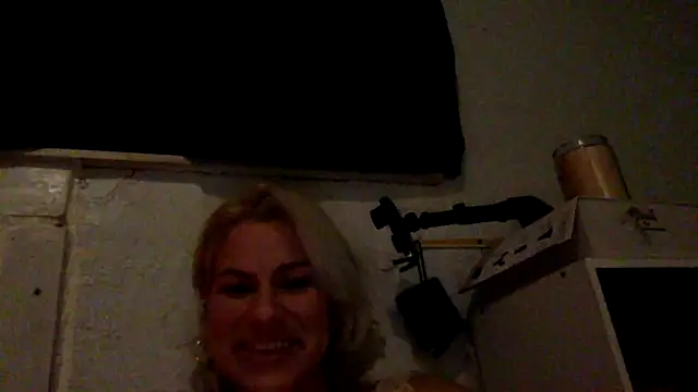 toomuchofafreak online show from 09.10.25