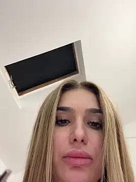 KaseyQuinn  online show from 12.04.25