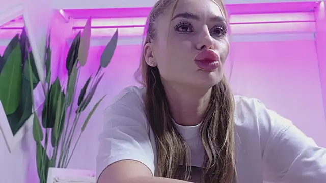 KaseyQuinn  online show from 04.30.26