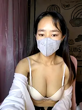 Snapshot of TiNa_04 chatting on 10.02.25 TiNa 04 online show from 10.02.25