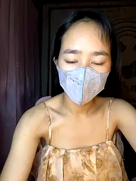 Snapshot of TiNa_04 chatting on 10.05.25 TiNa 04 online show from 10.05.25