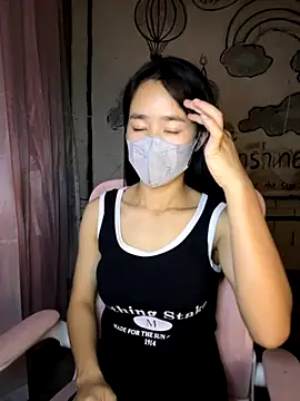 Snapshot of TiNa_04 chatting on 10.09.25 TiNa 04 online show from 10.09.25