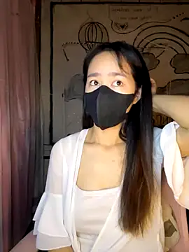 Snapshot of TiNa_04 chatting on 10.30.25 TiNa 04 online show from 10.30.25