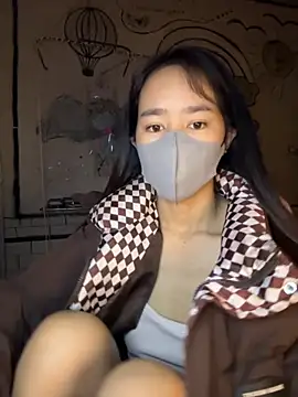 Snapshot of TiNa_04 chatting on 11.04.25 TiNa 04 online show from 11.04.25