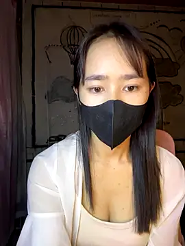 Snapshot of TiNa_04 chatting on 11.05.25 TiNa 04 online show from 11.05.25