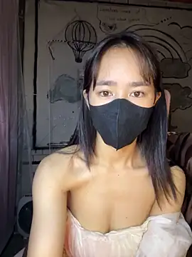 Snapshot of TiNa_04 chatting on 11.20.25 TiNa 04 online show from 11.20.25