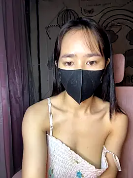 Snapshot of TiNa_04 chatting on 12.04.25 TiNa 04 online show from 12.04.25