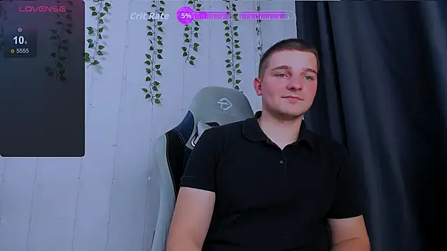 Snapshot of Your_Claddagh chatting on 11.02.25 Your Claddagh online show from 11.02.25