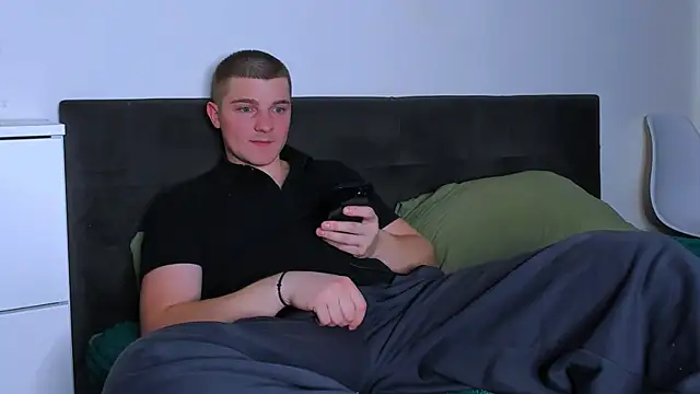 Snapshot of Your_Claddagh chatting on 01.10.26 Your Claddagh online show from 01.10.26