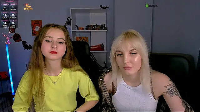 Snapshot of marta_smith chatting on 10.31.25 marta smith online show from 10.31.25