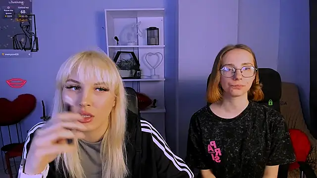 Snapshot of marta_smith chatting on 11.23.25 marta smith online show from 11.23.25