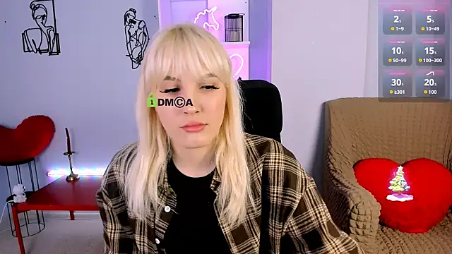 Snapshot of marta_smith chatting on 11.30.25 marta smith online show from 11.30.25