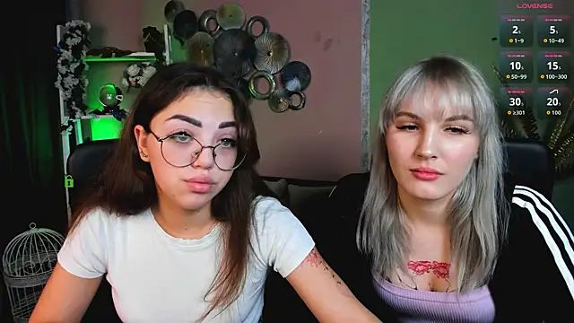 Snapshot of marta_smith chatting on 12.03.25 marta smith online show from 12.03.25