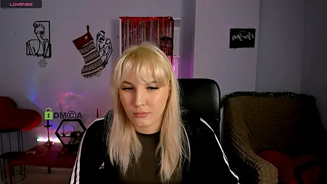 Snapshot of marta_smith chatting on 01.09.26 marta smith online show from 01.09.26