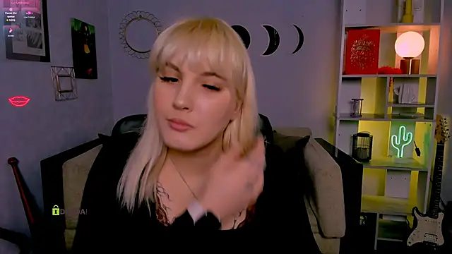 Snapshot of marta_smith chatting on 01.13.26 marta smith online show from 01.13.26