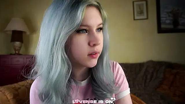 Snapshot of ElizSpieth chatting on 06.17.26 ElizSpieth online show from 06.17.26