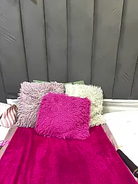 LonelyQueenxx25 online show from 06.28.26