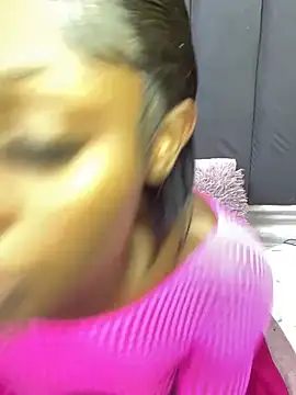 LonelyQueenxx25 online show from 07.08.26