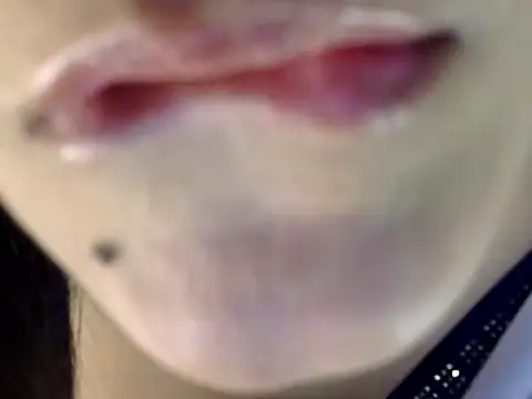 Snapshot of Rumi_cute chatting on 12.17.25 Rumi cute online show from 12.17.25