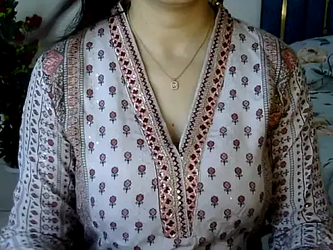 Rumi cute online show from 04.22.26