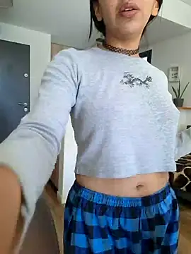 missapril0101 online show from 04.22.26