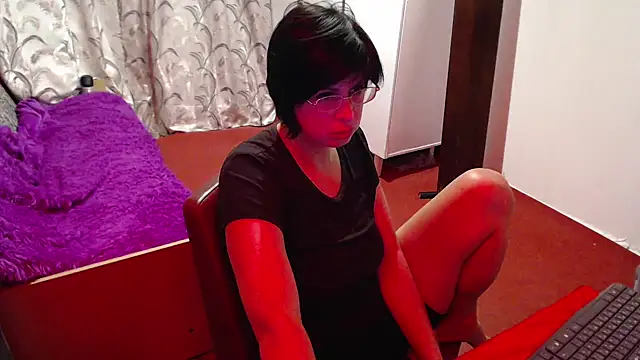 Snapshot of TinaFlower_ chatting on 11.07.25 TinaFlower online show from 11.07.25