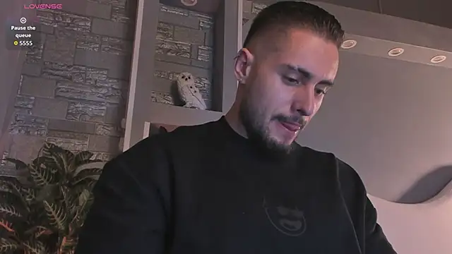 Snapshot of dominic_de_luca chatting on 06.08.26 dominic de luca online show from 06.08.26