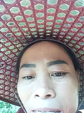 Snapshot of CoMay003 chatting on 10.11.25 CoMay003 online show from 10.11.25