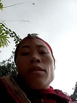 Snapshot of CoMay003 chatting on 10.28.25 CoMay003 online show from 10.28.25