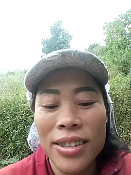 Snapshot of CoMay003 chatting on 11.04.25 CoMay003 online show from 11.04.25