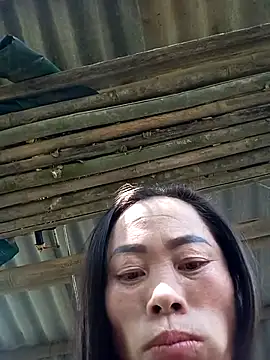 Snapshot of CoMay003 chatting on 11.15.25 CoMay003 online show from 11.15.25