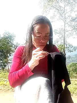 Snapshot of CoMay003 chatting on 11.24.25 CoMay003 online show from 11.24.25