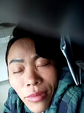 Snapshot of CoMay003 chatting on 11.27.25 CoMay003 online show from 11.27.25