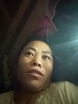 Snapshot of CoMay003 chatting on 11.27.25 CoMay003 online show from 11.27.25