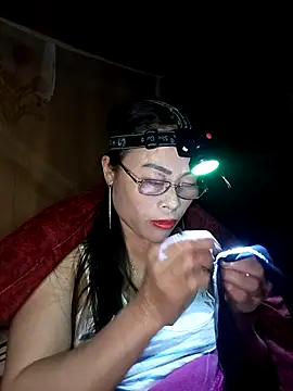 Snapshot of CoMay003 chatting on 12.22.25 CoMay003 online show from 12.22.25