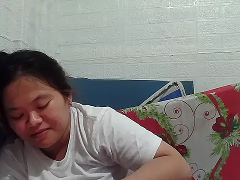 Snapshot of cris_sweety chatting on 10.17.25 cris sweety online show from 10.17.25