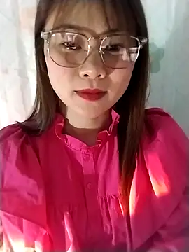 Snapshot of Sisi_dy01 chatting on 04.27.26 Sisi dy01 online show from 04.27.26