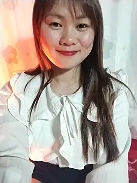 Snapshot of Sisi_dy01 chatting on 05.17.26 Sisi dy01 online show from 05.17.26