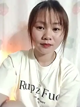 Snapshot of Sisi_dy01 chatting on 05.22.26 Sisi dy01 online show from 05.22.26