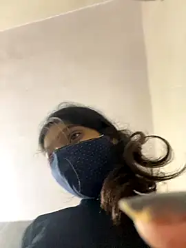 Snapshot of tanisha-2005 chatting on 09.10.25 tanisha-2005 online show from 09.10.25