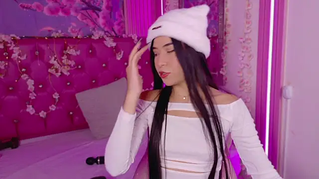 Snapshot of _SPECTRA chatting on 11.27.25 SPECTRA online show from 11.27.25