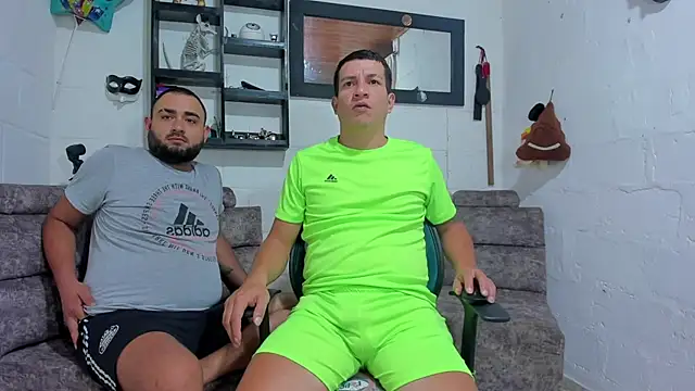 Snapshot of DuoPerverxs chatting on 11.06.25 DuoPerverxs online show from 11.06.25