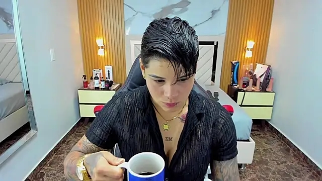 KAROLLJONES1 online show from 10.10.25