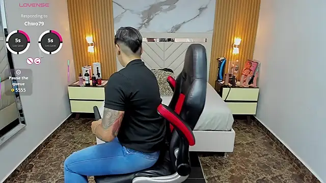 KAROLLJONES1 online show from 10.29.25