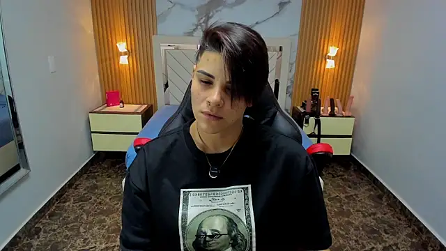 KAROLLJONES1 online show from 02.12.26