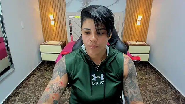 KAROLLJONES1 online show from 04.25.26